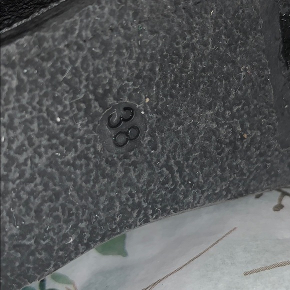 Burberry suede booties - Picture 13 of 14